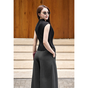 Traje de Oficina Elegante para Mujer, Negro, de Tafetán, Corto, con Botones, Cuello en V Asimétrico, Diseño a Medida, ODM OEM - Product Image 4