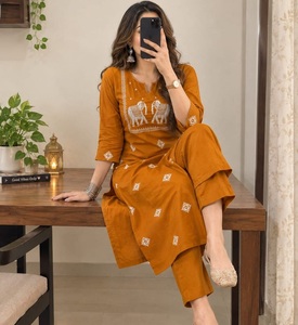 Kurta en coton brodé orange pour femmes avec pantalon palazzo, tenue traditionnelle ethnique décontractée et festive pour femmes, tenue confortable - Product Image 1