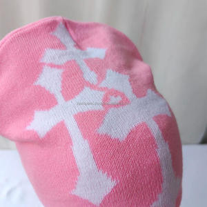 Vente d'usine Bonnet d'hiver en tricot jacquard doux et luxueux avec logo personnalisé brillant et orné de strass, vente en gros - Product Image 6