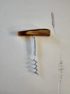 Tire-bouchon artisanal en corne naturelle, ouvre-bouteille de style vintage pour bar, cuisine et usage domestique - Product Image 3