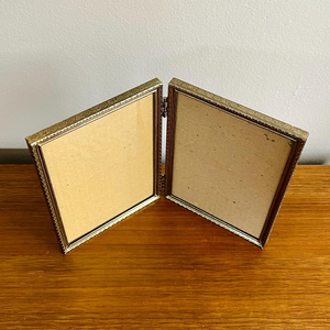 New Exclusive Quality <b>Metal</b> Tabletop Double Side Photo <b>Frame</b> Custom Shape Wholesale Picture <b>Frame</b> in Gold Color Home Decor - Product Image 6