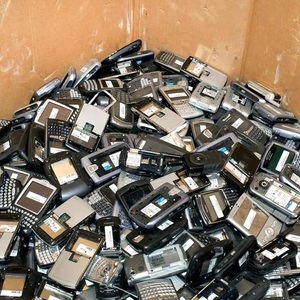 Déchets de téléphones portables en gros avec modèles variés, idéaux pour le recyclage et le traitement de composants électroniques de grande valeur disponibles - Product Image 6