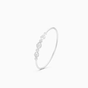 Bracelet délicat à triple breloque en diamant cultivé en laboratoire de 0,57 ct en or jaune, blanc et rose 9 carats - Product Image 3
