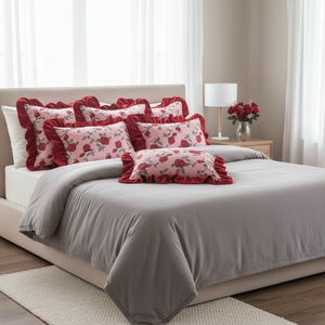 Set di 6 Federe Decorative con Volant Rosse e Bordeaux, 2x 30x50cm, 4x 45cm - Cuscini Decorativi e da Divano - Product Image 1