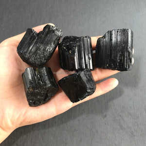 MEILLEURE VENTE EN GROS CRISTAL NATUREL NOIR T0URMALINE PIERRE BRUTE POUR REIKI GUÉRISON PIERRE MÉDITATION TURMALINERAW TOMBLED STON - Product Image 2