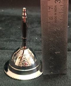 Campana de Latón para Altar, Campana de Mano Triquetra Pandulam para Oración Espiritual, Campana de Latón de 3 Pulgadas de Sonido Potente, de Indian Consigners - Product Image 5