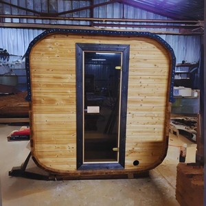 Sauna Tradizionale da Giardino |   Porta in Vetro Temperato, Struttura in Legno Massello |   Personalizzazione e Configurazione del Legno con Tinte - Product Image 1