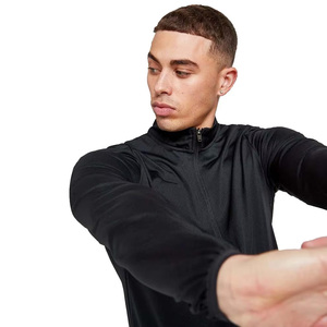 Chándal Deportivo Personalizado para Hombre, Negro y Naranja, con Cierre Completo, de Secado Rápido, Poliéster, Corte Regular, con Bolsillos Laterales - Product Image 6
