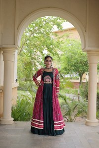 Traditional Indian Ethnic Blouse With Embroidered Red Jacket Black Lehenga Floor-Length Loose Fit Women's Wedding Wear <b>Dress</b> - Product Image 6