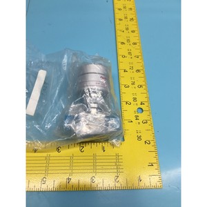 Válvula de Operación Neumática Fujikin FPR-71-6.35-UP (3 Unidades) - Equipos y Piezas Semiconductores de Confianza de Marca Global - Product Image 3