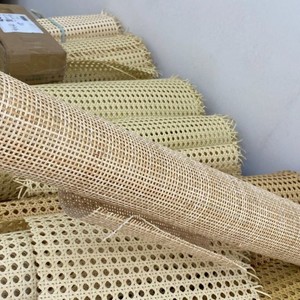 Vente en gros de tissu en rotin carré tissé à la main, écologique, en cannage naturel, pour meubles, décoration DIY, en rouleau - Product Image 3