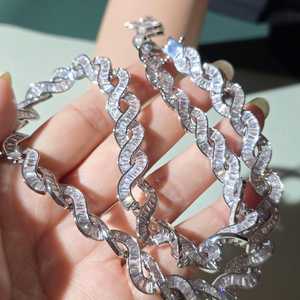 Cadena Infinity Link Chapada en Rodio, Plata 925, con Diamantes Moissanite Corte Baguette VVS, Collar Estilo Hip Hop de Lujo - Product Image 5