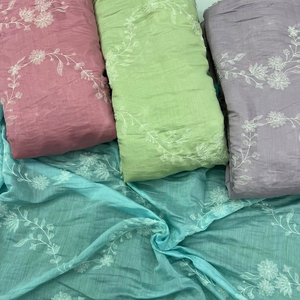 Tela no tejida transpirable de peso medio, duradera y cómoda, con bordado de diseñador y cuentas florales, para mujer, hombre, niños y bodas. - Product Image 1