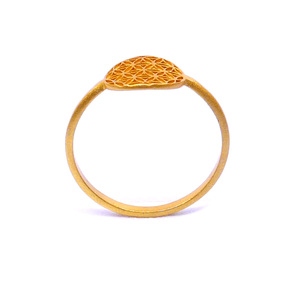 Anillo de Plata de Ley 925 Chapado en Oro Clásico con Diseño de Flor para Compromiso, Boda, Aniversario y Regalo - Product Image 4