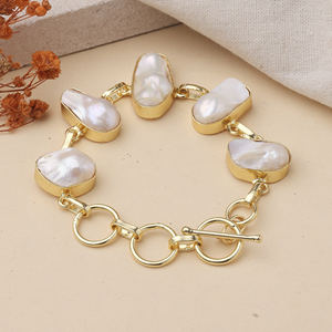 Pulsera de Perlas de Agua Dulce Barrocas Hechas a Mano, con Cierre de Palanca de Latón Chapado en Oro, para Mujer |   Joyería llamativa de eslabones gruesos para regalo - Product Image 2