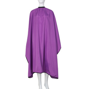 Capa de Corte de Pelo Impermeable Morada Moderna con Logotipo Personalizado, Capas de Barbero Personalizadas al por Mayor para Salón de Belleza - Product Image 1