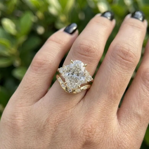 Exclusivo Anillo de Compromiso con Diamante Cultivado en Laboratorio, Corte Ovalado de 3 Quilates, E VVS2 VS1, Certificado IGI, con Piedra Lateral en Forma de Pera, Chapado en Oro de 10K/14K/18K - Product Image 6