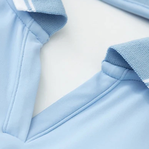 Robe de tennis pour femme avec matière légère et à séchage rapide, short intégré et style moderne pour l'entraînement au tennis féminin - Product Image 4