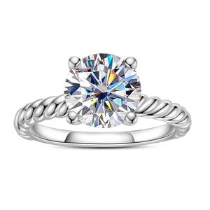 Bague en argent sterling 925 avec diamant moissanite, pierre centrale carrée et bande torsadée élégante, vente en gros - Product Image 1