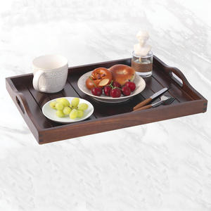 Plateau en bois d'acacia fait à la main avec poignées Plateau aux motifs rustiques pour présentoir à gâteaux ou présentation décorative de table - Product Image 6