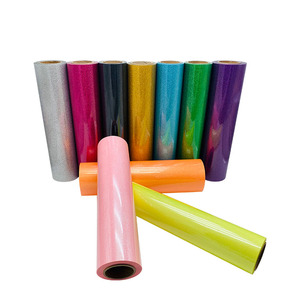 Film de transfert thermique brillant de <span class=keywords><strong>couleur</strong></span> durable en gros de l'usine Yuanfan, feuille de vinyle PET HTV pour vêtements - Product Image 2