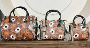 Sac à main Western en cuir repoussé à la main, modèle Mini Speedy, avec motif dés As de Pique, pour femme, en cuir de vachette premium, sac de voyage type baril - Product Image 4