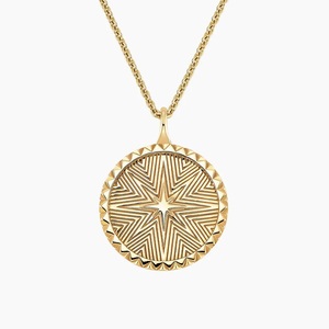 Collier pendentif médaillon étoile en diamant taille émeraude - Product Image 2