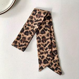 Écharpe en soie personnalisée en gros, motif animalier gris tendance, pour poignée de sac - Product Image 4