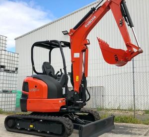 Mini-excavatrice Kubota U35-4 d'occasion 2021 – Poids : 8 000 lb, puissance du moteur : 23,9 CV - Product Image 1