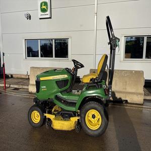 Cortadora de Césped Industrial John Deere X950R de 2 Tiempos a Gasolina con Características Avanzadas, 28 HP, Caja Recolectora de 100 L para Uso Profesional y Doméstico - Product Image 6