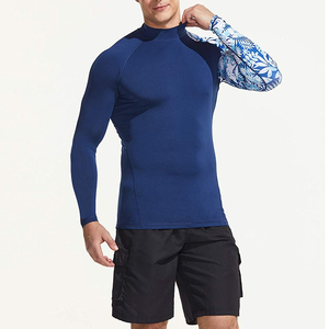 T-shirt de compression athlétique en polyester et élasthanne pour homme, séchage rapide, sans coutures, pour la gym et le fitness - Product Image 3