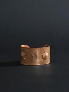Brazalete Abierto de Cobre Grabado Texturizado, Hecho a Mano, Personalizado, Joyería Energética de Bienestar Terapéutico para Navidad - Product Image 6