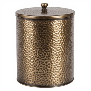 Seau de rangement cylindrique classique en métal avec couvercle pour usage domestique intérieur - Product Image 6