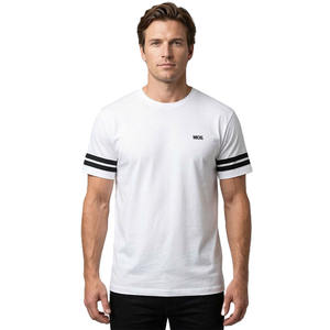 Camisetas de Hombre Varsity Stripe, Cuello Redondo de Algodón, Estilo Urbano, Fabricación de Ropa de Marca Privada, Camiseta de Algodón para Hombre - Product Image 1