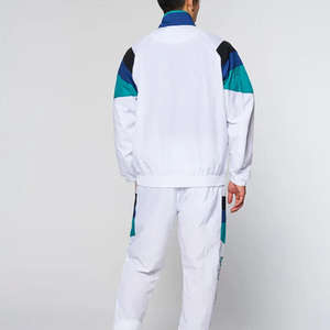 Conjunto de dos piezas de nailon High Street Wear, cortavientos ligero con diseño sólido para hombre - Product Image 3