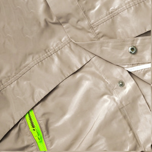 Blouson bomber coupe-vent beige à capuche pour homme, fermeture éclair frontale, en polyester, coupe droite, couleur unie, idéal pour le printemps - Product Image 6