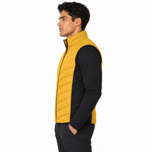 Gilet hybride premium pour homme avec rembourrage léger, panneaux flexibles et coupe confortable pour un usage quotidien en extérieur et décontracté - Product Image 4