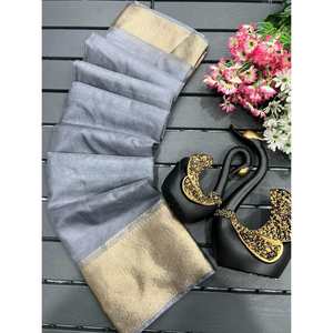 Sari en organza de soie et viscose de créateur avec travail de zari et blouse non cousue, gris - Product Image 1