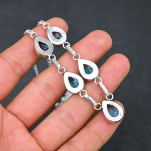 Collier artisanal en argent 925 réglable avec topaze bleue de laboratoire et perle de culture d'eau douce en forme de poire, argent sterling 10x14mm, cadeau de mariage - Product Image 4
