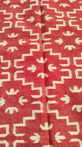 Tapis Kilim Géométrique Fait Main Rectangulaire Rouge en Laine Écologique, Tufté à la Main, avec Dos en Latex, Poil Moyen, pour Salon et Maison, Facile à Nettoyer - Product Image 4