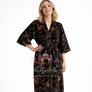 ชุดคลุมอาบน้ำผ้าแฟลนเนลคิมิโนแบบยาวคลุมเข่า ขนาดพิเศษ หรูหรา สำหรับฤดูใบไม้ผลิ เหมาะสำหรับใช้ในบ้าน ร้านเสริมสวย หรือโรงแรม พร้อมผ้ากำมะหยี่สีทอง - Product Image 2