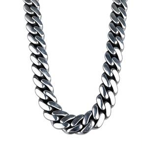 Collar de cadena cubana para hombre en plata de ley 925 con construcción sólida y pesada y acabado pulido audaz para un estilo moderno. - Product Image 4