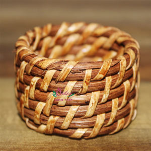 Artex Dong Thap Porte-serviettes en rotin tissé, accent de table à manger écologique de haute qualité - Product Image 4