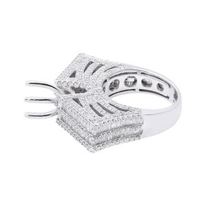 แหวนทองคำขาว 18k ประดับเพชรแท้ทรงบาแกตต์และทรงกลมหลายแถวแบบกว้าง ยี่ห้อ Memoria Jewels ขายส่ง - Product Image 4