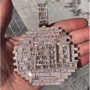 Pendentif Hip Hop Grande Taille en Stock pour Hommes et Garçons Branchés, Bijoux Bling Micro-Pavés en Moissanite Effet Glaçon, Vente en Gros - Product Image 1