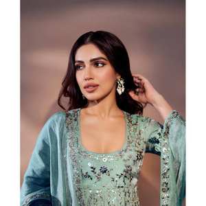 Robe trapèze faite main en organza brodé de fleurs, tenue de soirée avec bas de robe et dupatta, taille XL - Product Image 1