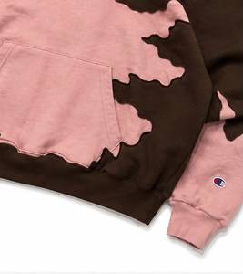 เสื้อฮู้ดลายพรางสีชมพู Champion ทรงโอเวอร์ไซส์ ใส่ได้ทั้งชายและหญิง สวมใส่สบาย มีกระเป๋าหน้าและโลโก้ - Product Image 3