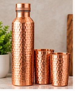 Juego de Botella y Tazas de Agua de Cobre Hechas a Mano, Herméticas, con Diseño Floral Grabado, Ecológicas - Product Image 6