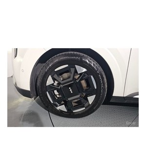 Kia Carnival 2024, 9 Pasajeros, Limusina de Techo Alto, Gasolina, Caja de Cambios Automática, Asientos de Cuero, 8,578 km, Volante a la Izquierda - Product Image 5