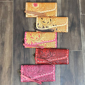 Pochette élégante en cuir rouge orné d'un motif floral, nouvelle pochette à main en cuir véritable pour femme, porte-monnaie pour usage quotidien - Product Image 3